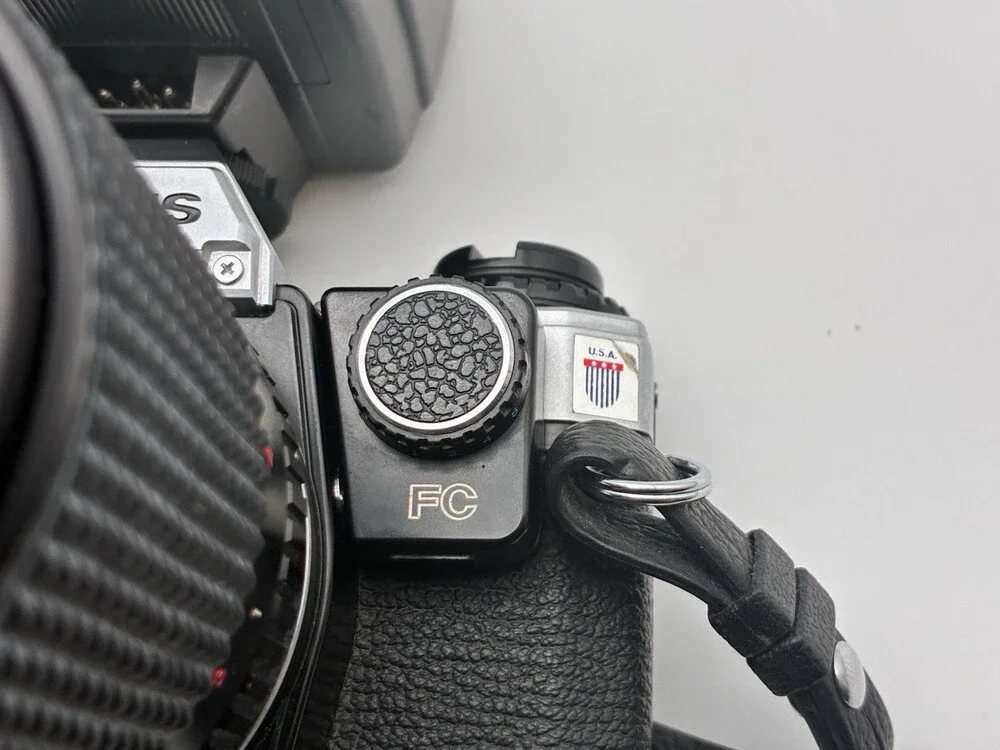 Olympus OM10 FC 35mm Film Camera w/ 35-70mm Lens T20 Flash Parts Repair